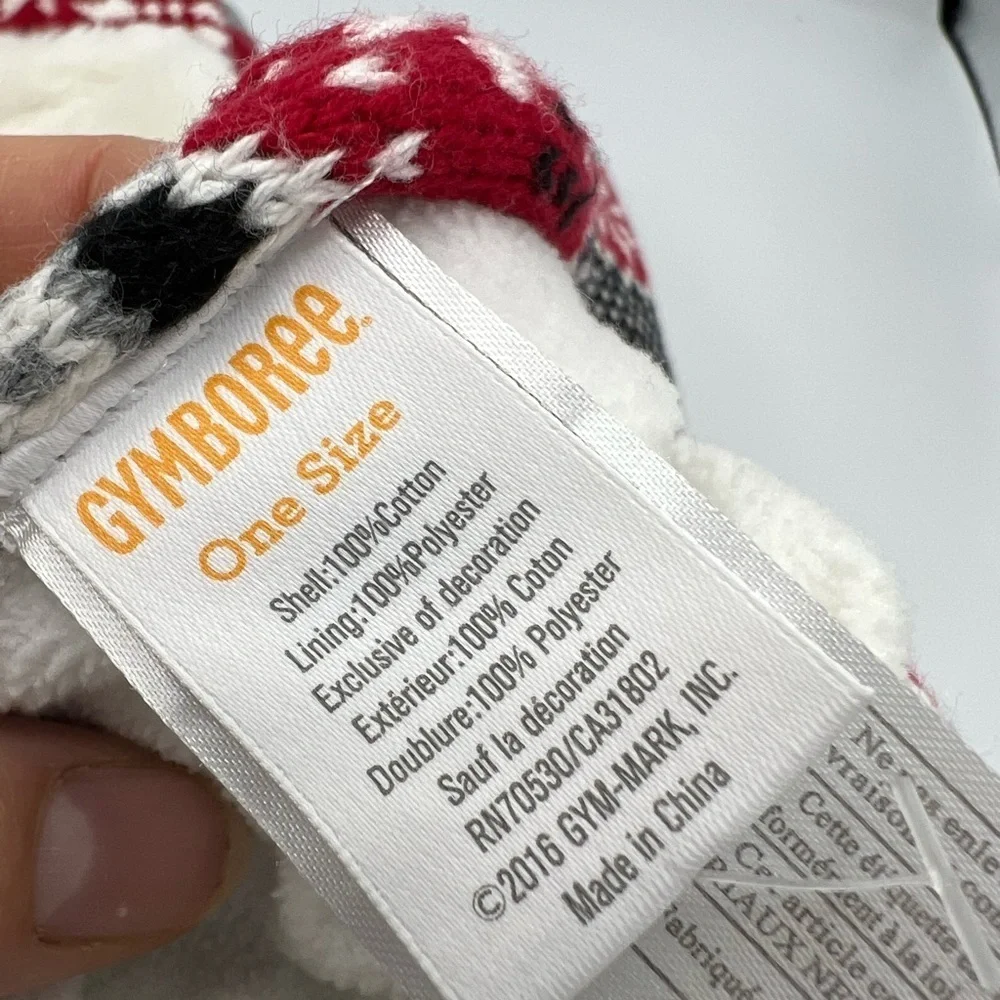 Girls hat& scarf set by Gymboree
